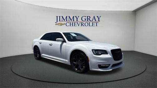 2022 Chrysler 300 Touring L