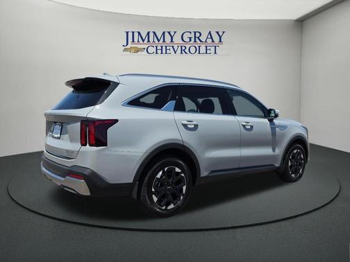 Wolf Gray 2025 Kia Sorento S
