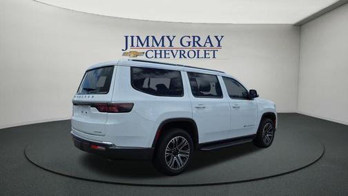 Bright White Clearcoat 2022 Jeep Wagoneer Series III