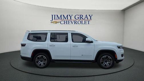 Bright White Clearcoat 2022 Jeep Wagoneer Series III
