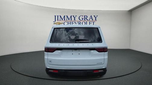 Bright White Clearcoat 2022 Jeep Wagoneer Series III