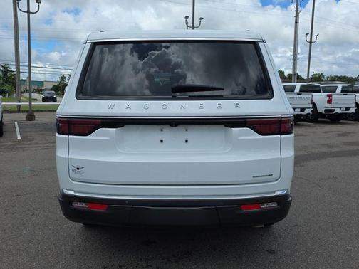 Bright White Clearcoat 2022 Jeep Wagoneer Series III