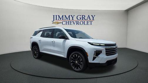 Summit White 2026 Chevrolet Traverse LT