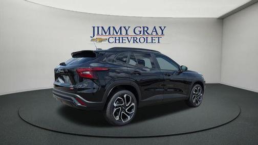 Mosaic Black Metallic 2026 Chevrolet Trax 2RS