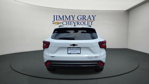 Summit White 2026 Chevrolet Trax 2RS