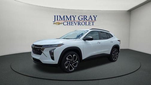 Summit White 2026 Chevrolet Trax 2RS