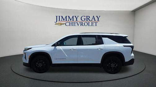 Summit White 2026 Chevrolet Traverse LT