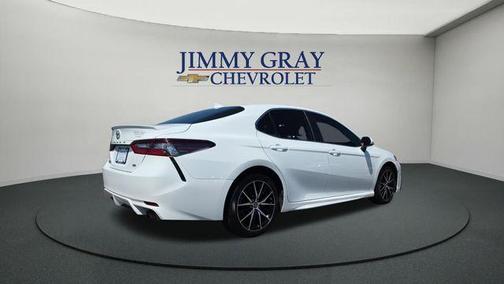 Super White 2021 Toyota Camry SE