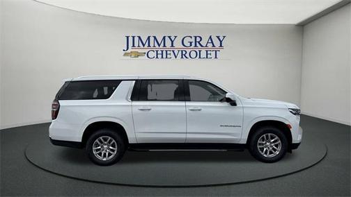 2023 Chevrolet Suburban LT