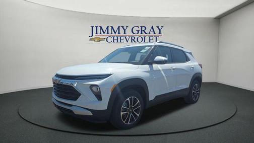 Summit White 2026 Chevrolet Trailblazer LT