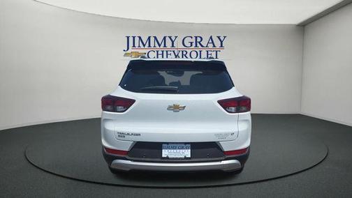 Summit White 2026 Chevrolet Trailblazer LT