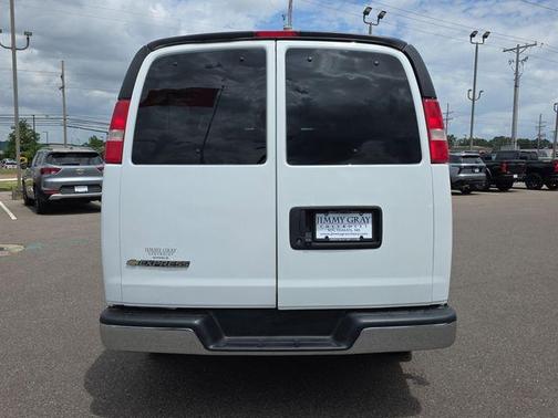 Summit White 2020 Chevrolet Express 3500 LT