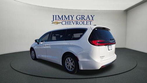 2024 Chrysler Pacifica Touring-L