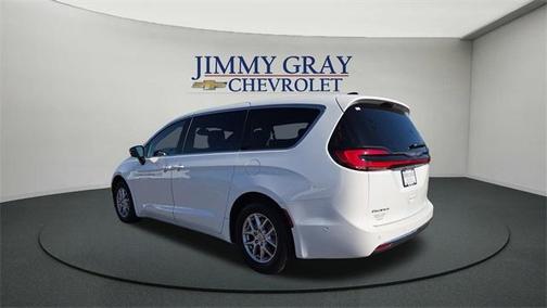 2024 Chrysler Pacifica Touring-L