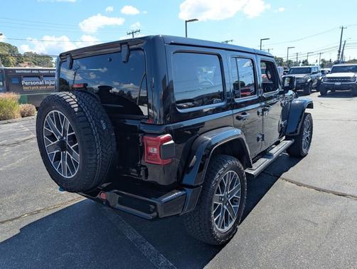 2024 Jeep Wrangler HIGH ALTITUDE