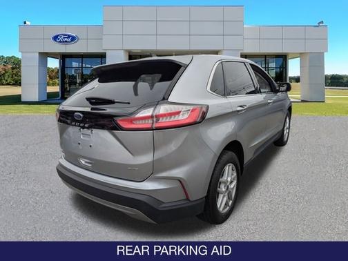 2022 Ford Edge 