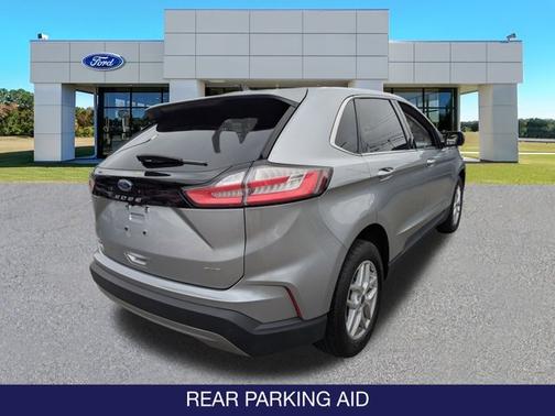 2022 Ford Edge 