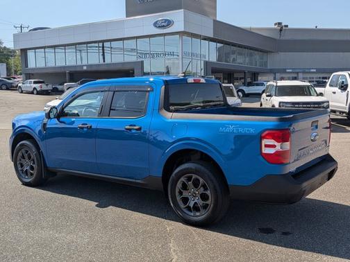 VELOCITY BLUE METALLIC 2022 Ford Maverick