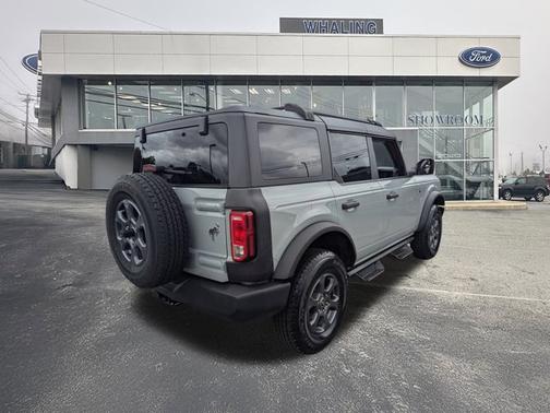 2022 Ford Bronco 