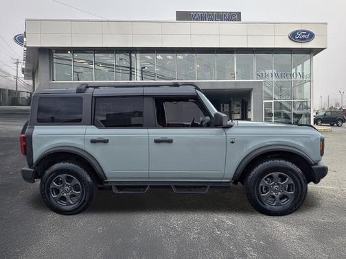 2022 Ford Bronco 