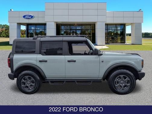 2022 Ford Bronco 