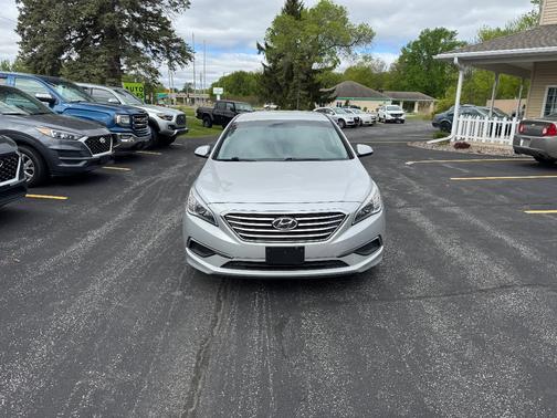 2017 Hyundai SONATA SE