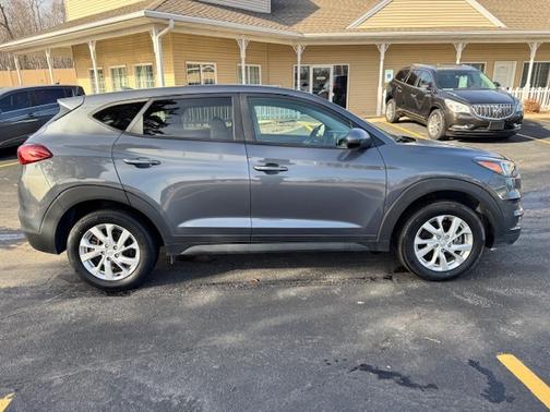 2019 Hyundai TUCSON SE