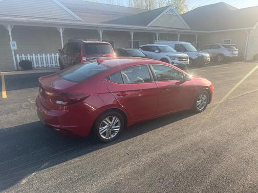 2020 Hyundai ELANTRA SE