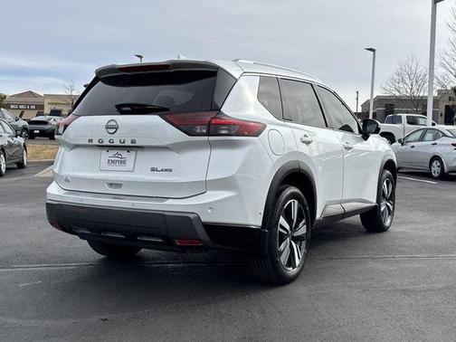 2024 Nissan Rogue SL