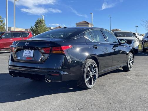 2025 Nissan Altima SR