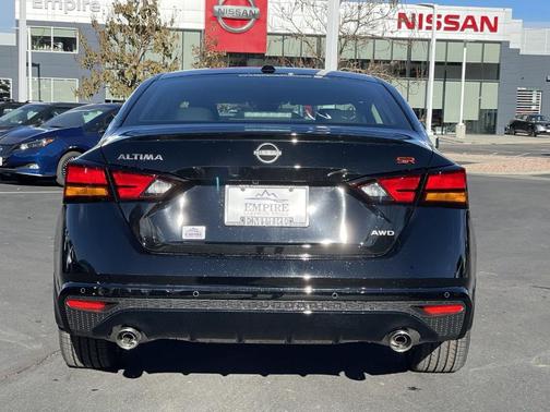 2025 Nissan Altima SR