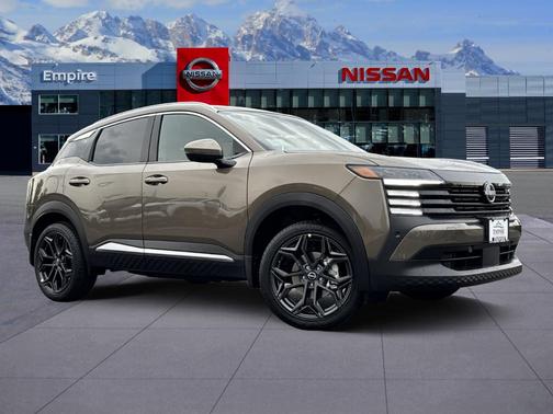 2025 Nissan Kicks SR