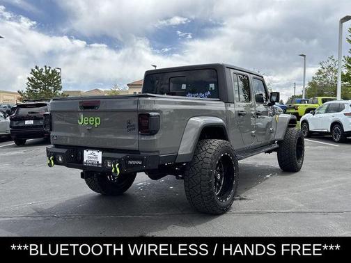 Sting Gray Clearcoat 2022 Jeep Gladiator Sport