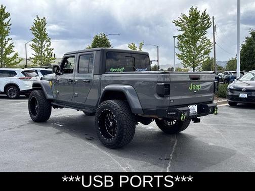Sting Gray Clearcoat 2022 Jeep Gladiator Sport