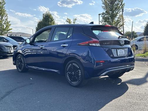 2023 Nissan Leaf SV PLUS