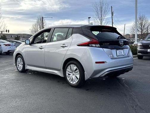 2025 Nissan Leaf S