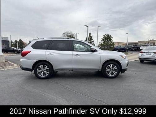 Brilliant Silver Metallic 2017 Nissan Pathfinder SV
