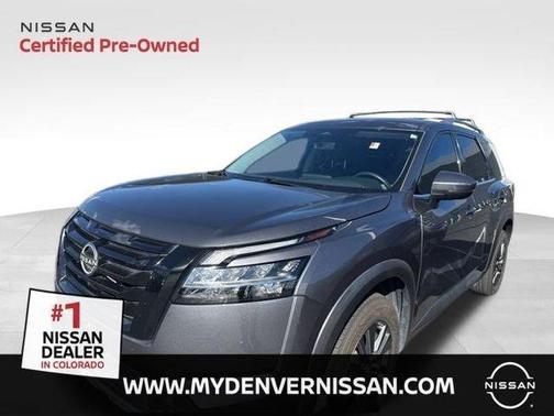 2023 Nissan Pathfinder SL