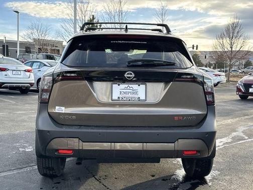 2026 Nissan Kicks SR