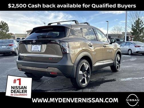 Canyon Bronze M 2026 Nissan Kicks SR