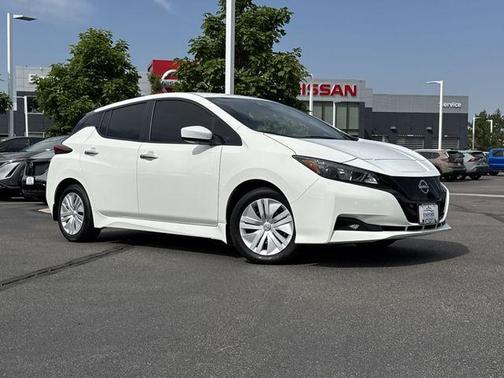 2025 Nissan Leaf S