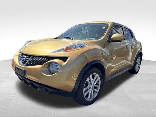 Atomic Gold 2014 Nissan Juke SV
