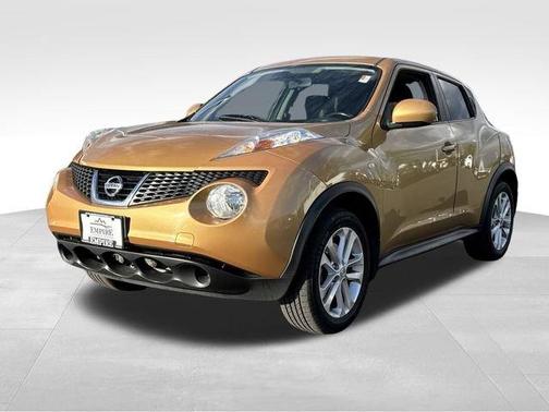 Atomic Gold 2014 Nissan Juke SV