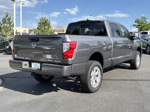 2024 Nissan Titan XD SV