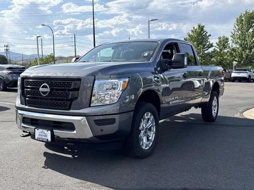 2024 Nissan Titan XD SV