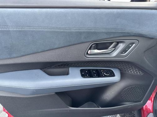 2024 Nissan ARIYA PLATINUM+