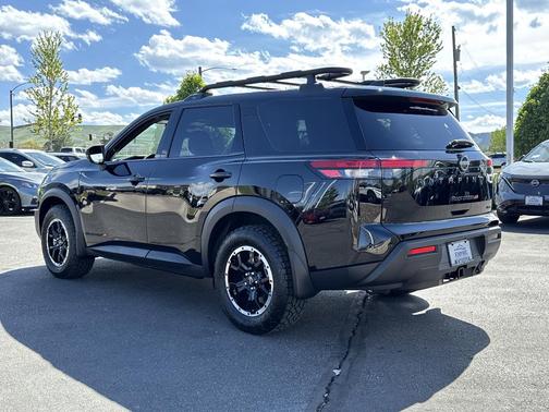2025 Nissan Pathfinder Rock Creek