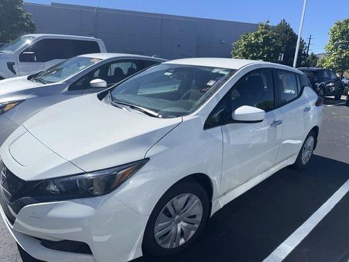 2025 Nissan Leaf S