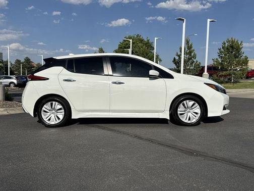 2022 Nissan Leaf S