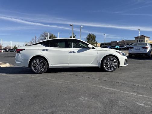 2023 Nissan Altima 2.5 SL